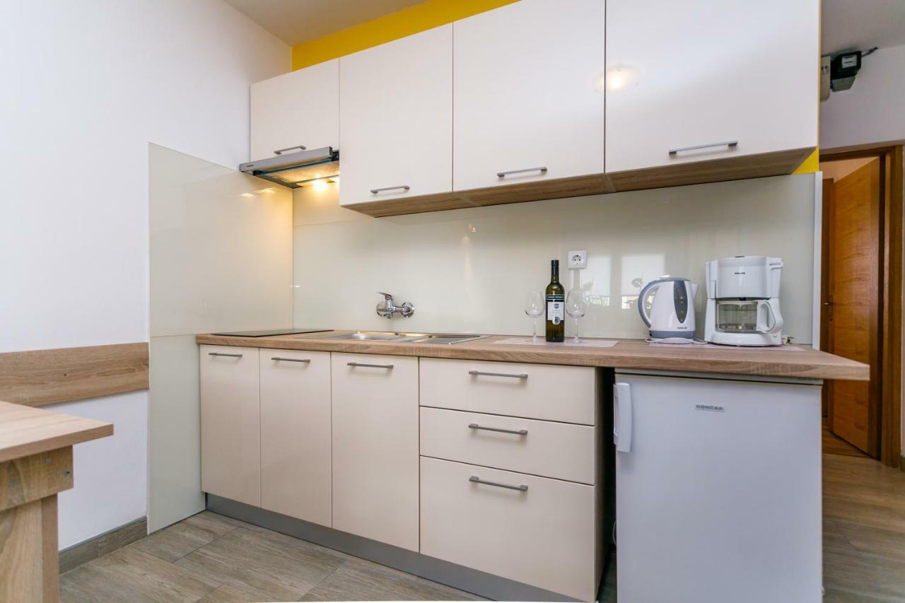 קרק Holiday House Snjezana מראה חיצוני תמונה
