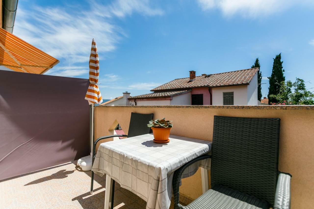 קרק Holiday House Snjezana מראה חיצוני תמונה