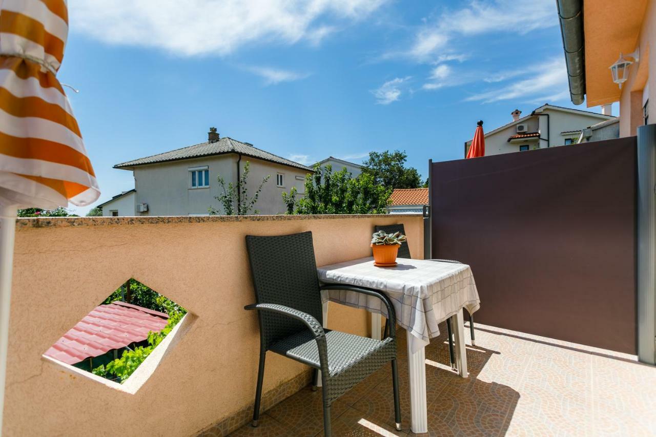 קרק Holiday House Snjezana מראה חיצוני תמונה